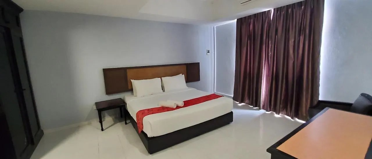 Leisure Cove Hotel And Apartments 4*, George Town