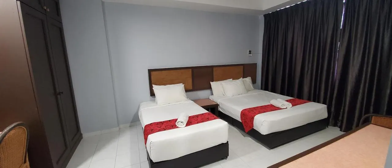 Leisure Cove Hotel And Apartments