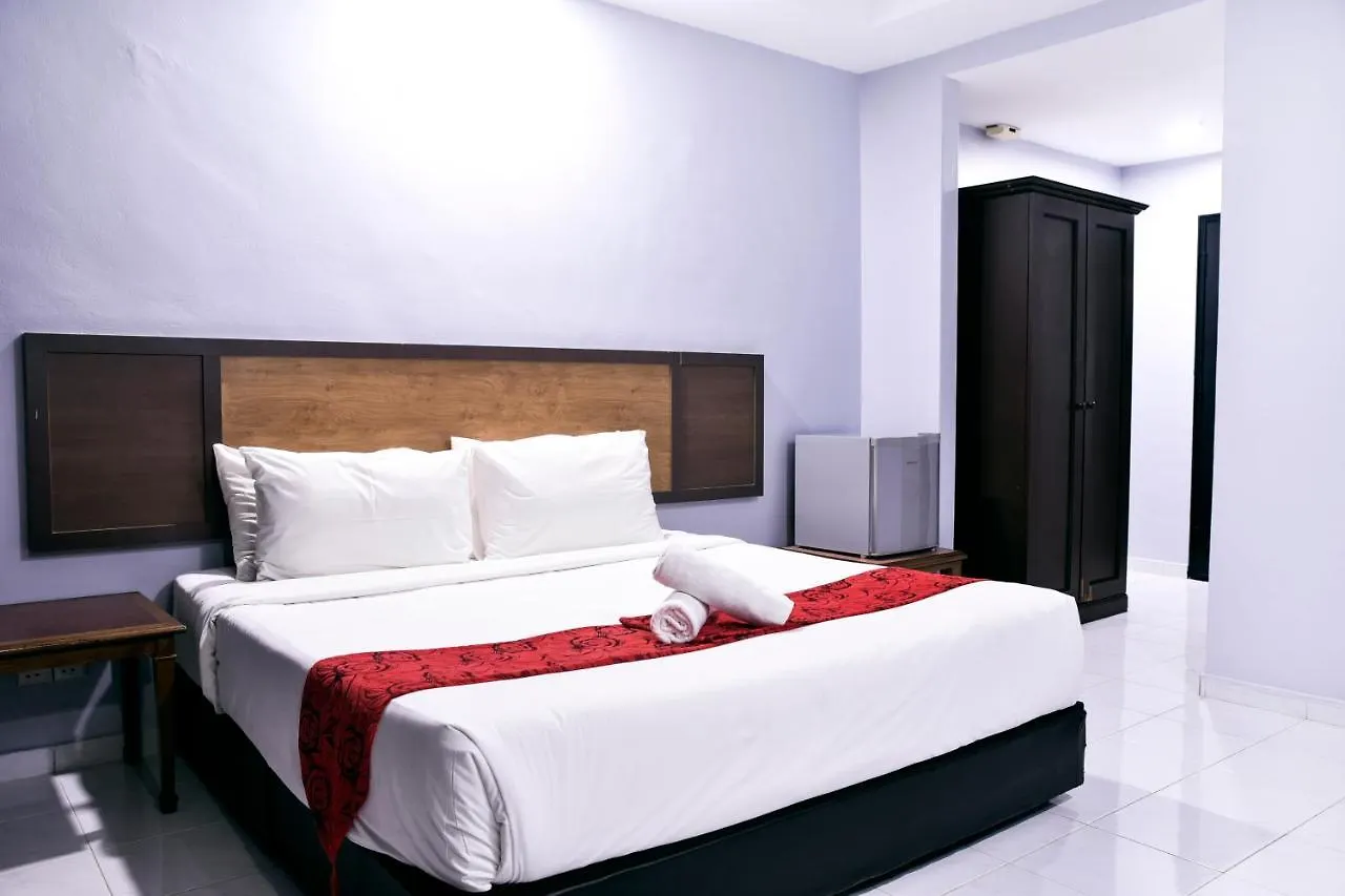 Leisure Cove Hotel And Apartments  George Town