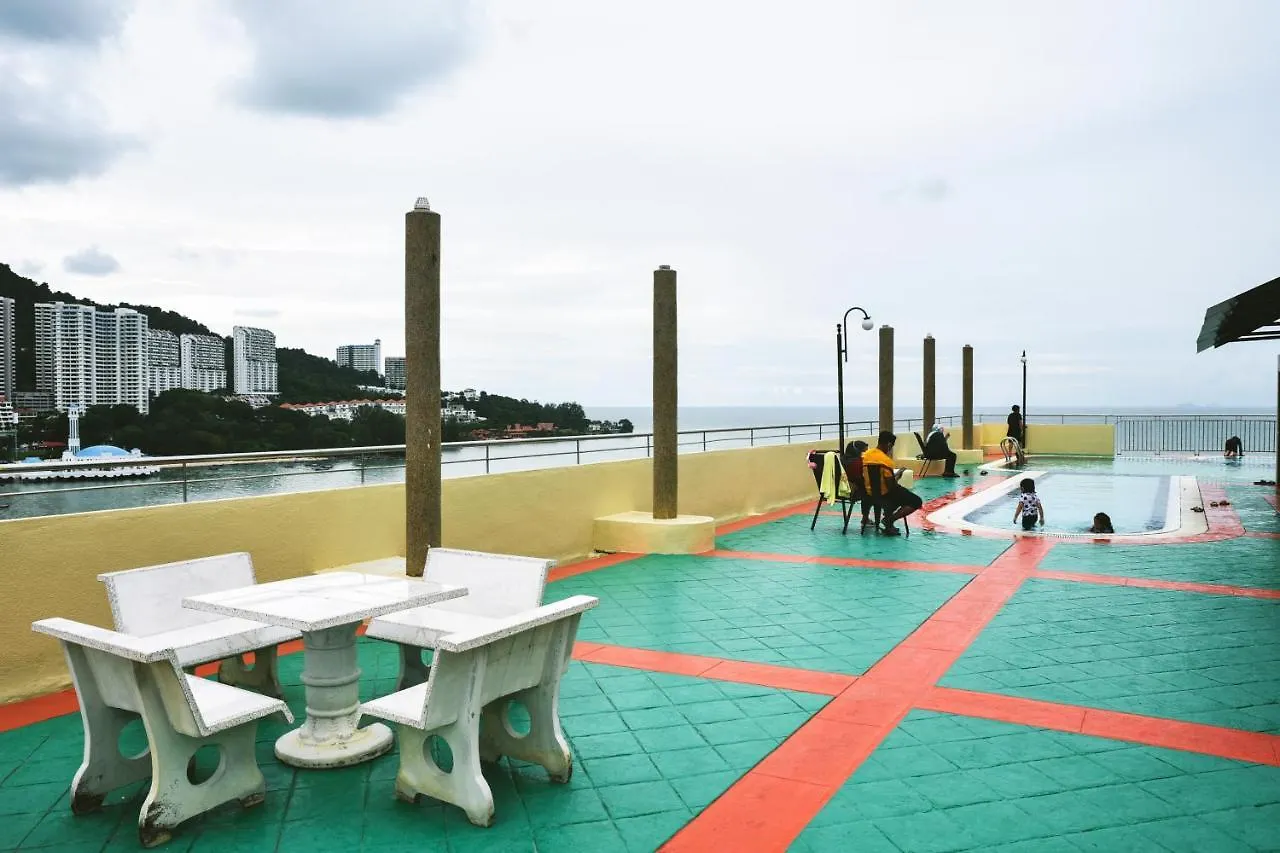 Leisure Cove Hotel And Apartments