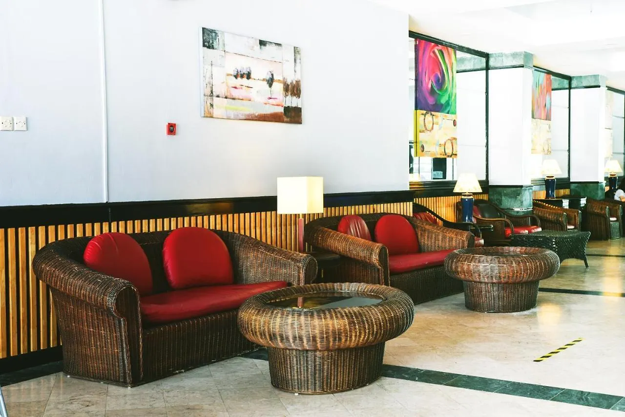 Leisure Cove Hotel And Apartments