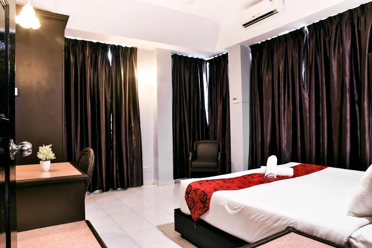 Leisure Cove Hotel And Apartments