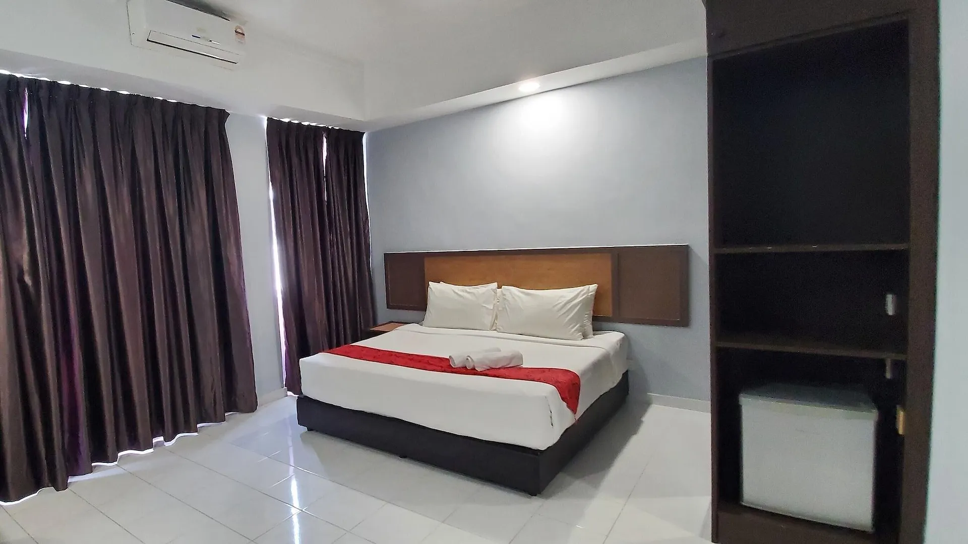 Leisure Cove Hotel And Apartments George Town