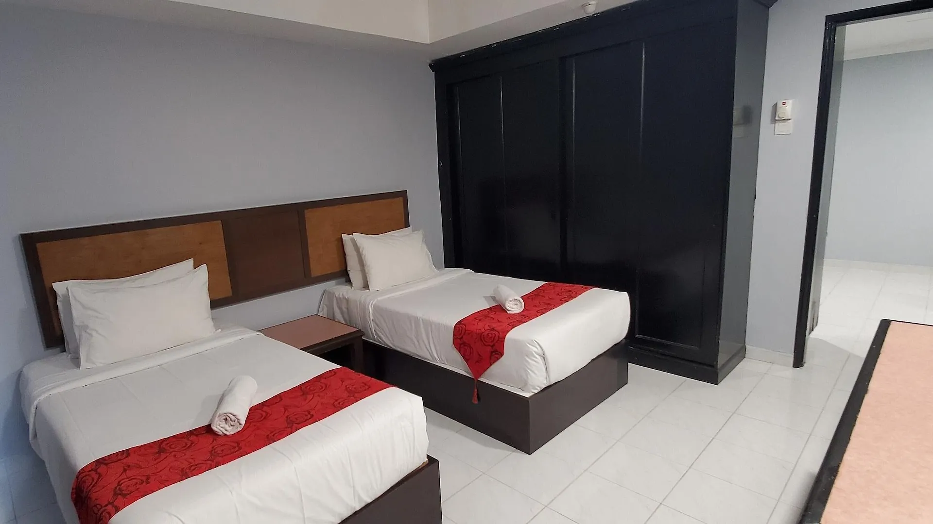 Leisure Cove Hotel And Apartments 4*, George Town Malaysia