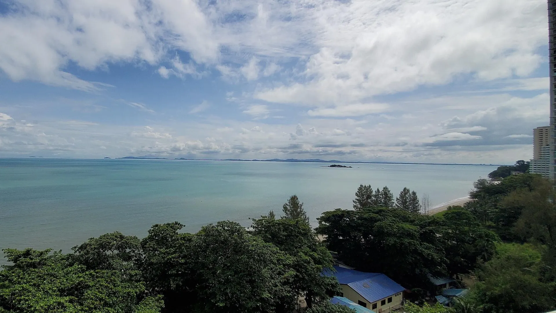 Leisure Cove Hotel And Apartments  George Town