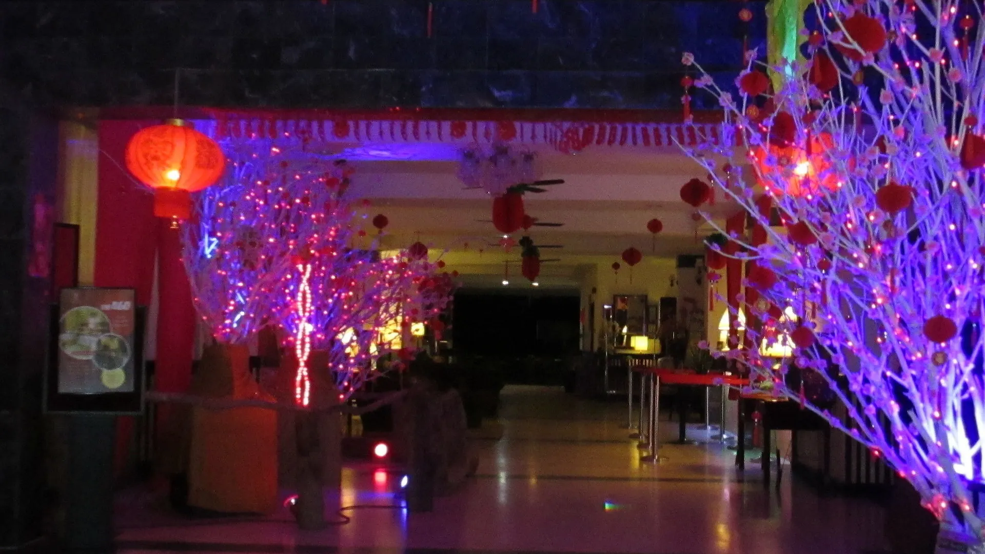 Leisure Cove Hotel And Apartments