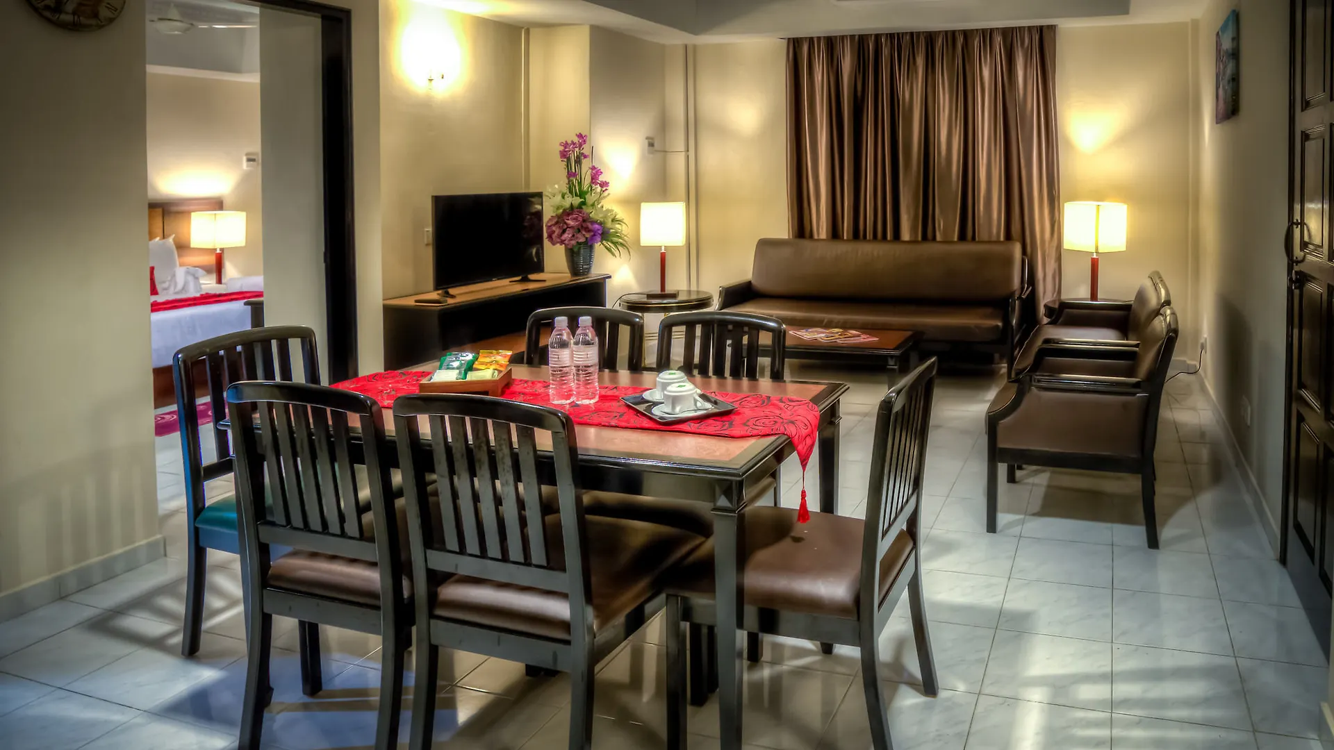 Leisure Cove Hotel And Apartments 4*, George Town
